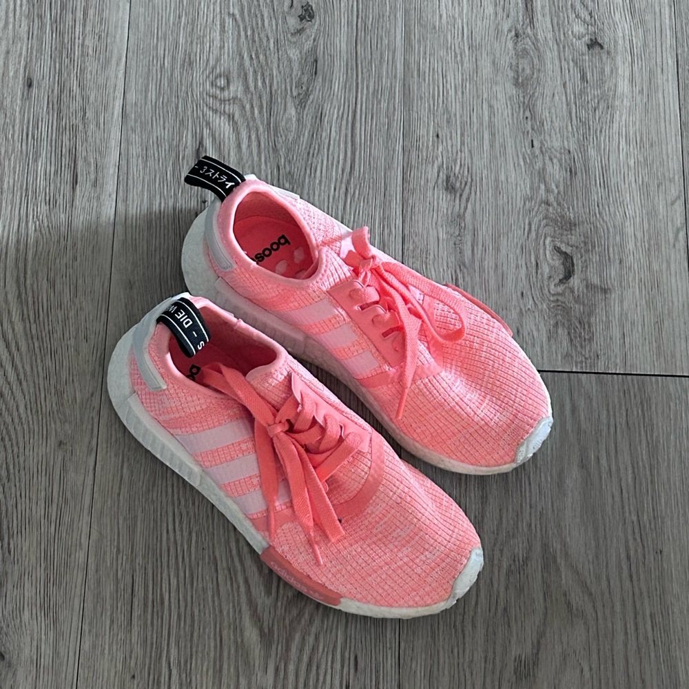 ADIDAS • NMD R1 Sun Glo Sneaker • 6.5 • Orange/Pink • - Picture 2 of 10